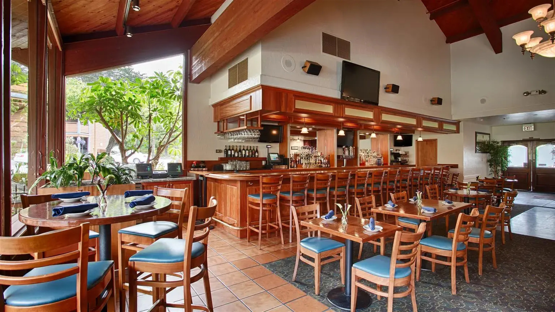 Seacliff Inn Aptos, Tapestry Collection by Hilton