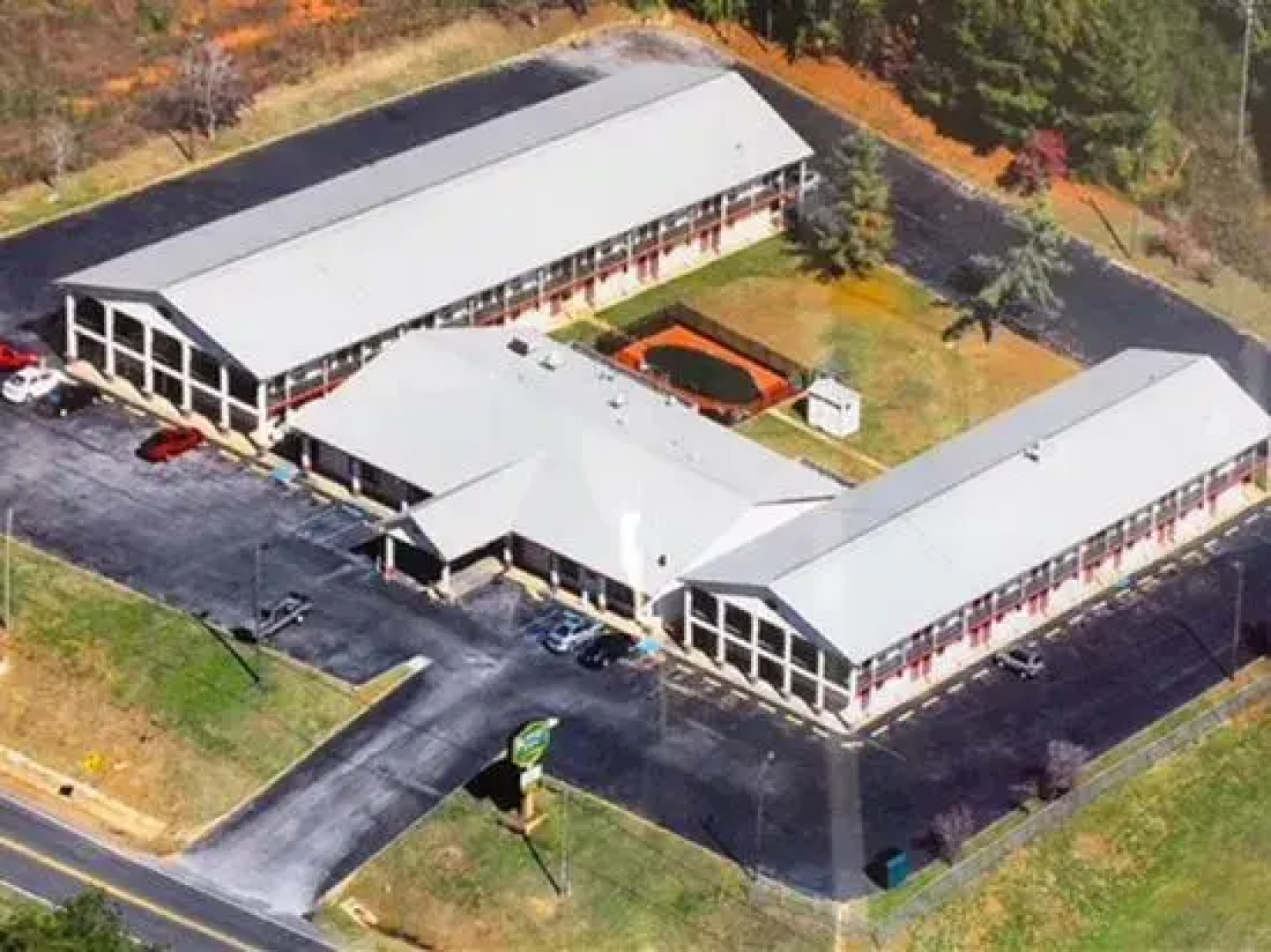 Budget Inn And Suites