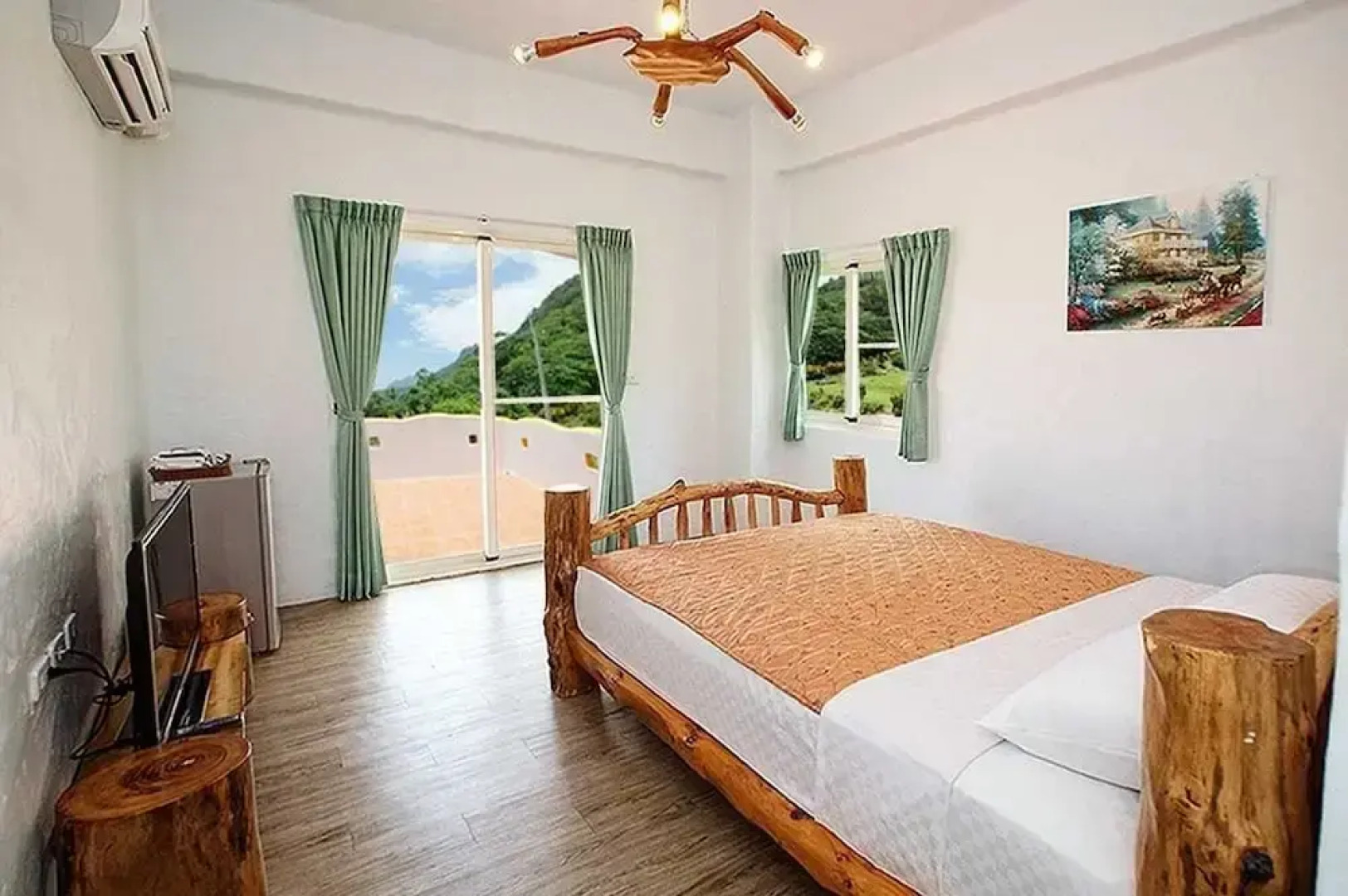 Beautiful Little Pony Villa