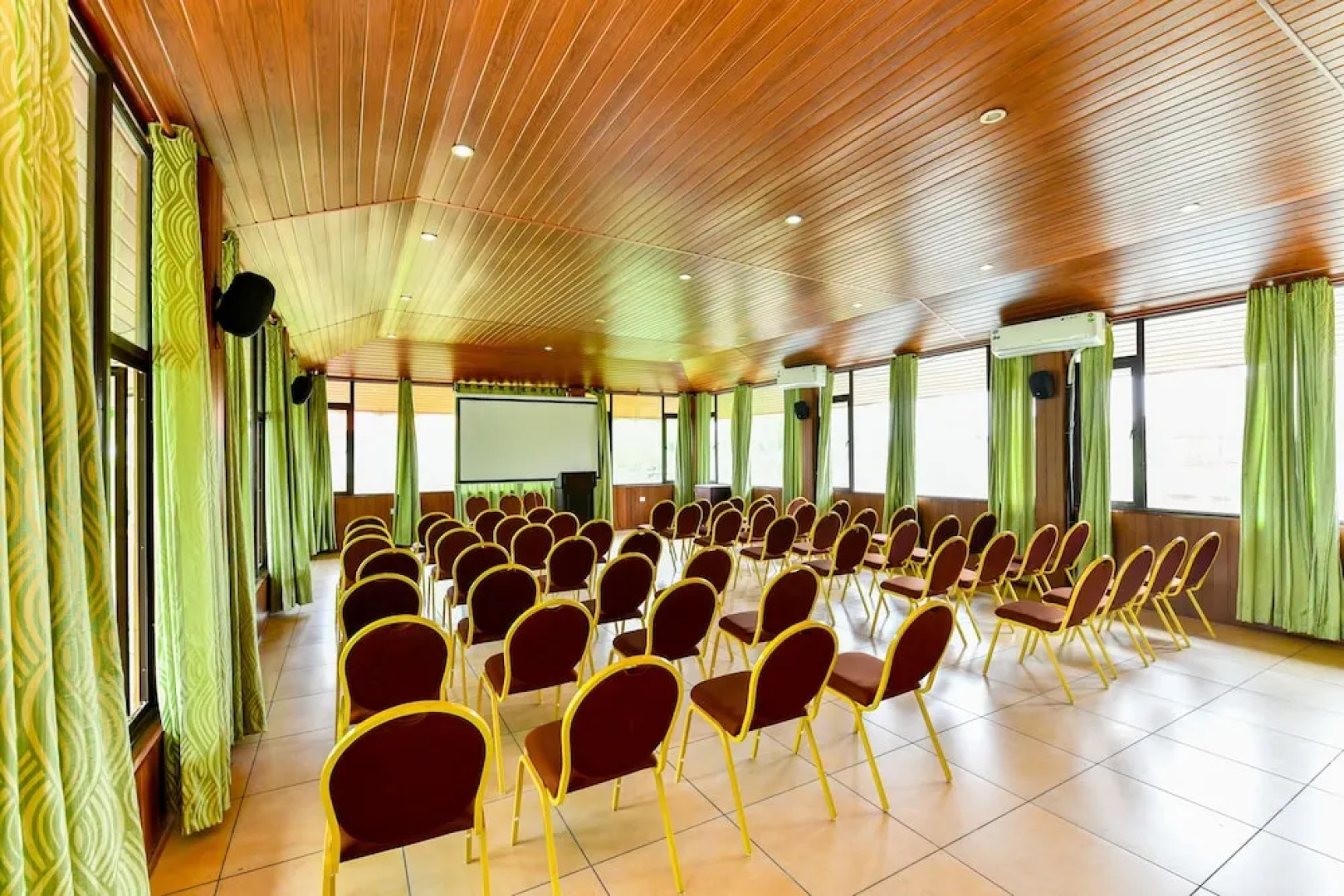 Palette Resort - Grand Ayur Island