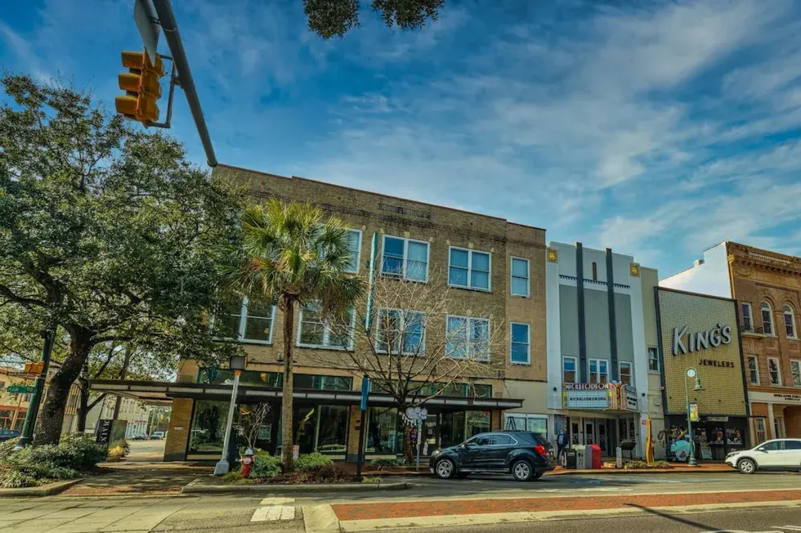 Kasa Columbia Main Street