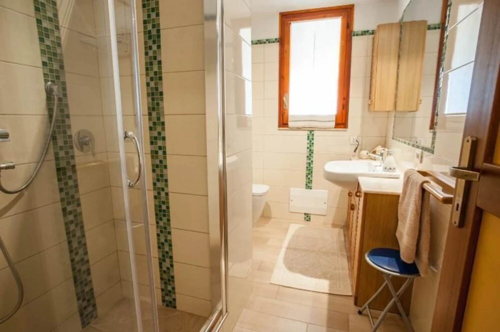 Strelitzia Holiday House