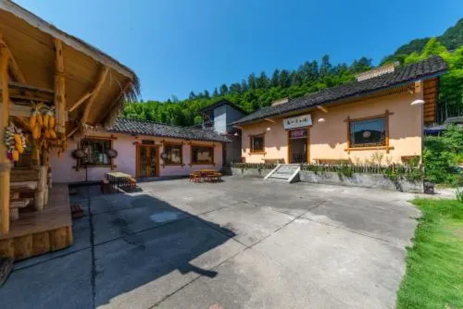 Zhangjiajie Lodge In The Forest