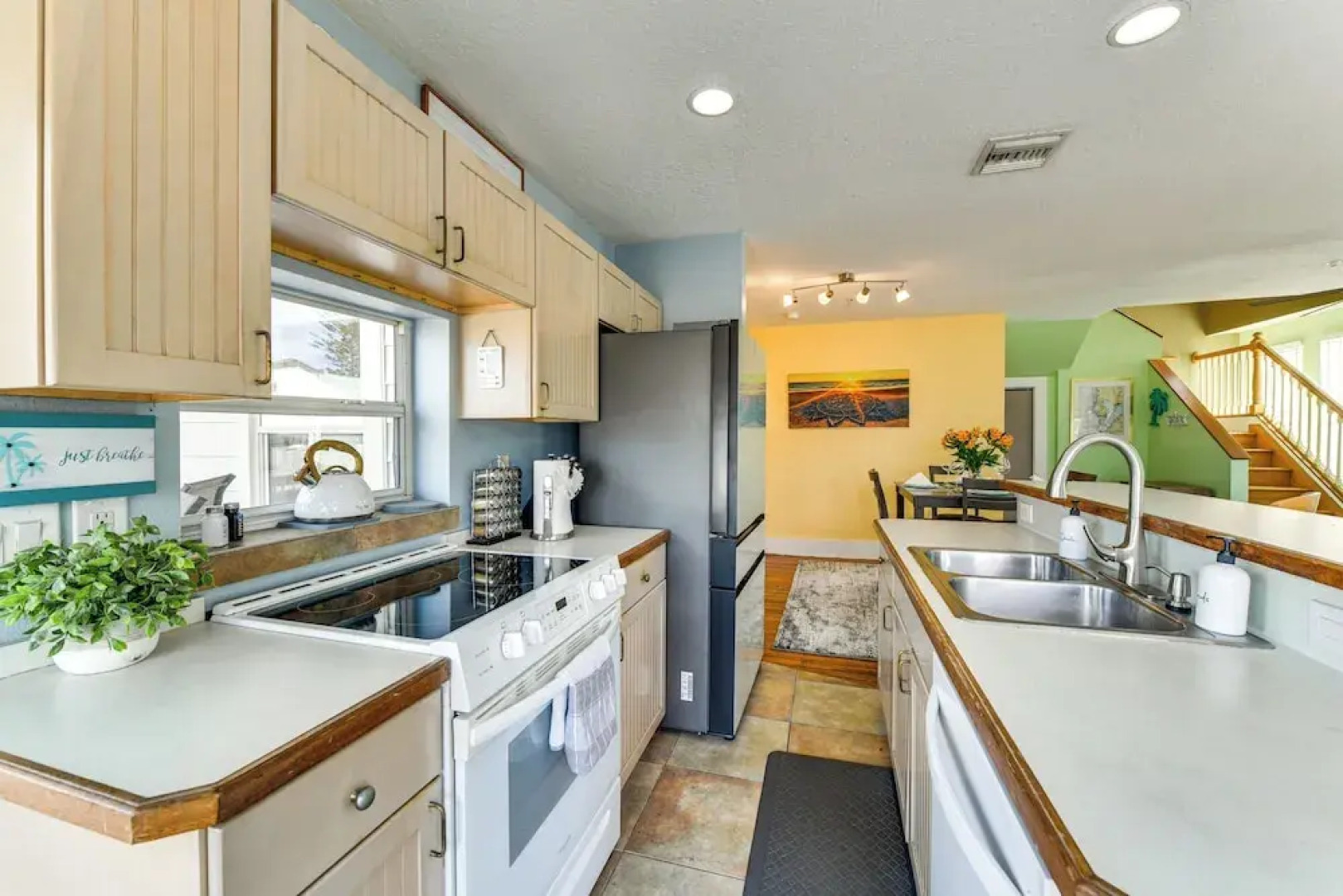 Manatee River Views: Palmetto Paradise w/ Fire Pit