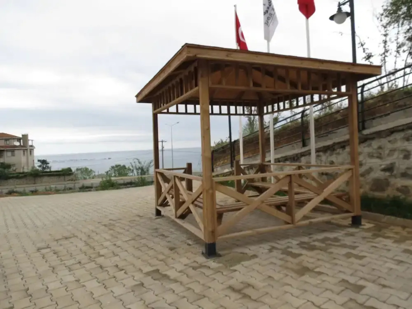 Black Rose Apartment