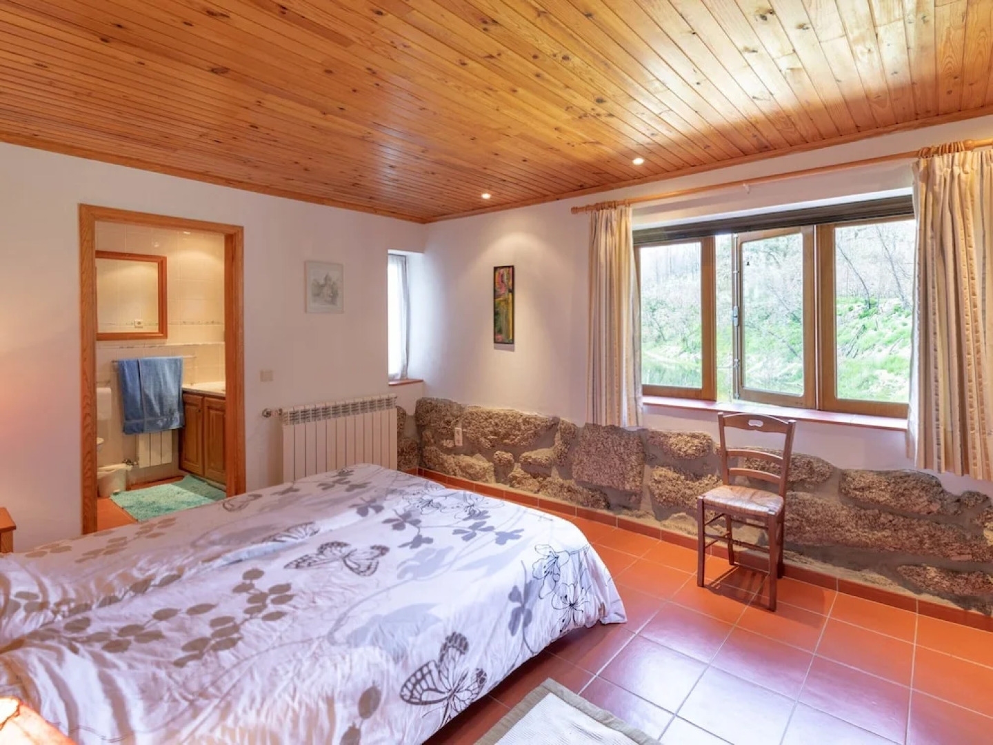 Mansion in Dao Valley by River Beach