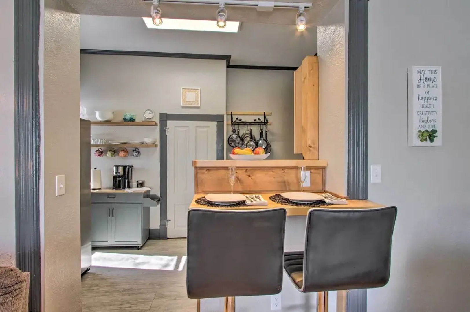 Quaint Helena Apartment - Walkable to Downtown!