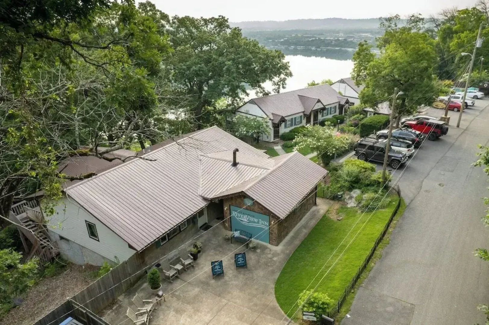 RiverView Inn