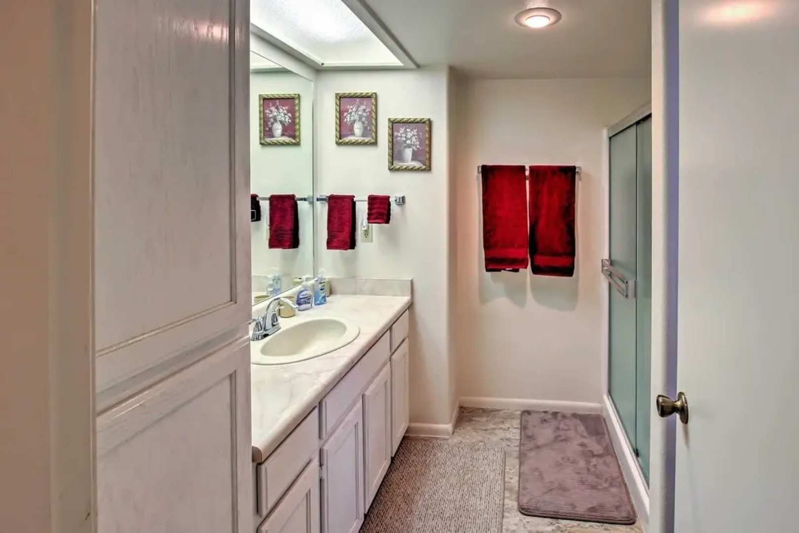 1 Mi Odell Lake: Munds Park Home w/ 3 Decks