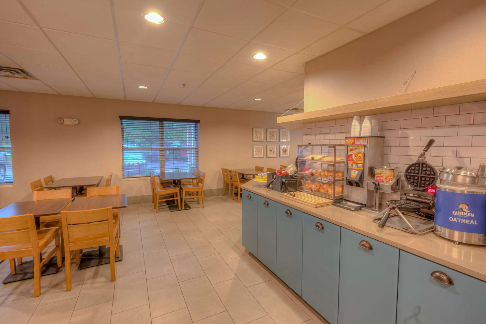 Country Inn & Suites by Radisson, Crystal Lake, IL