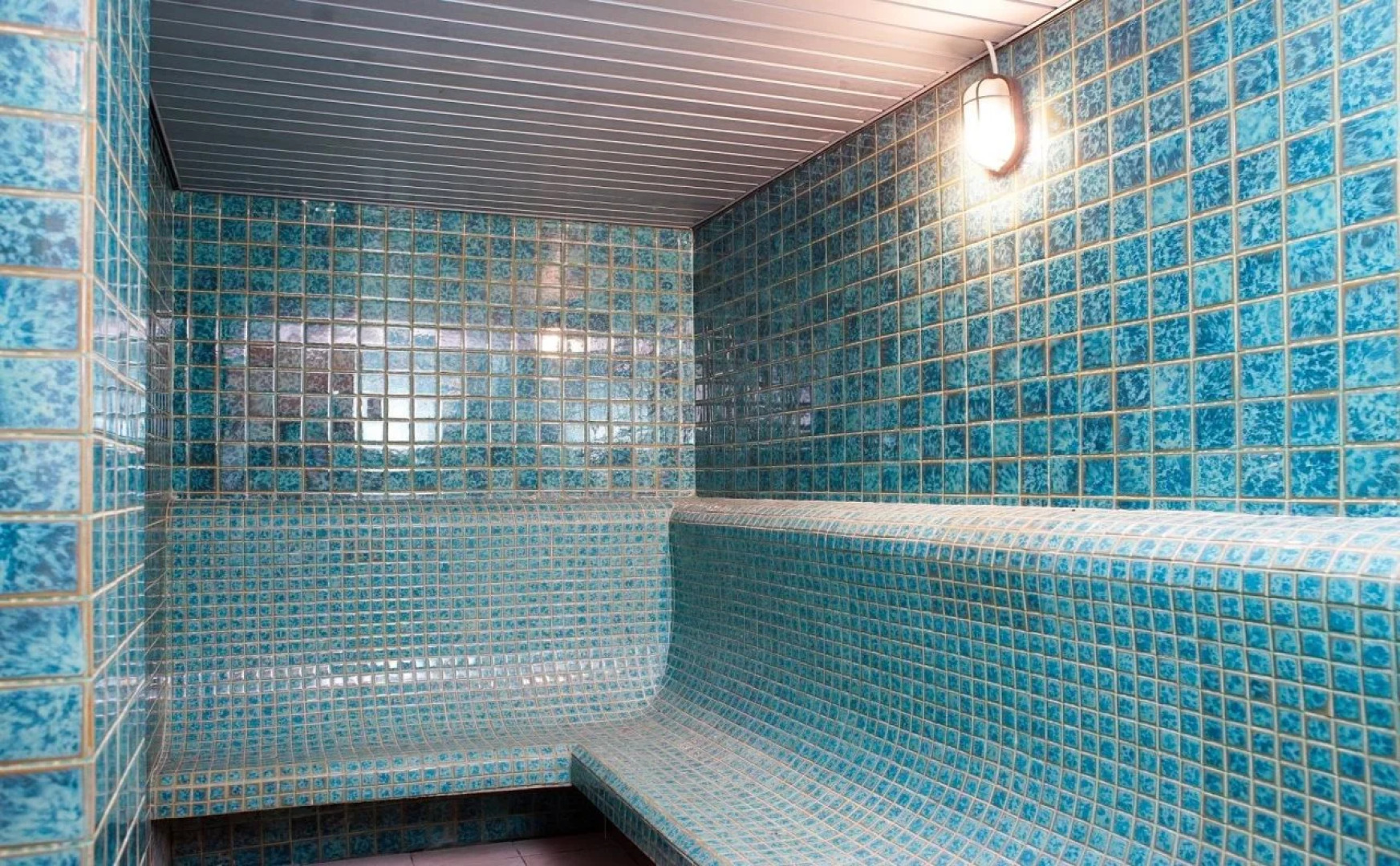 Adhiwangsa Hotel & Convention Hall