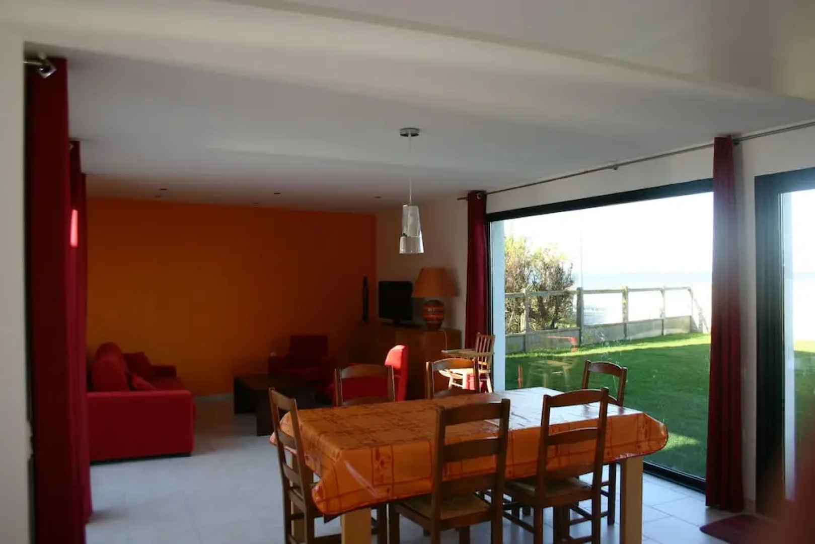 « Gîte « Arromanches » - « Bord de Mer » PMR »