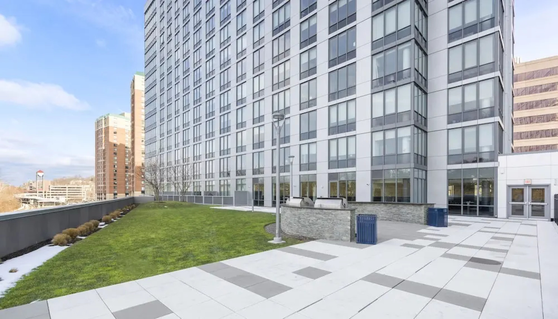 Global Luxury Suites in White Plains