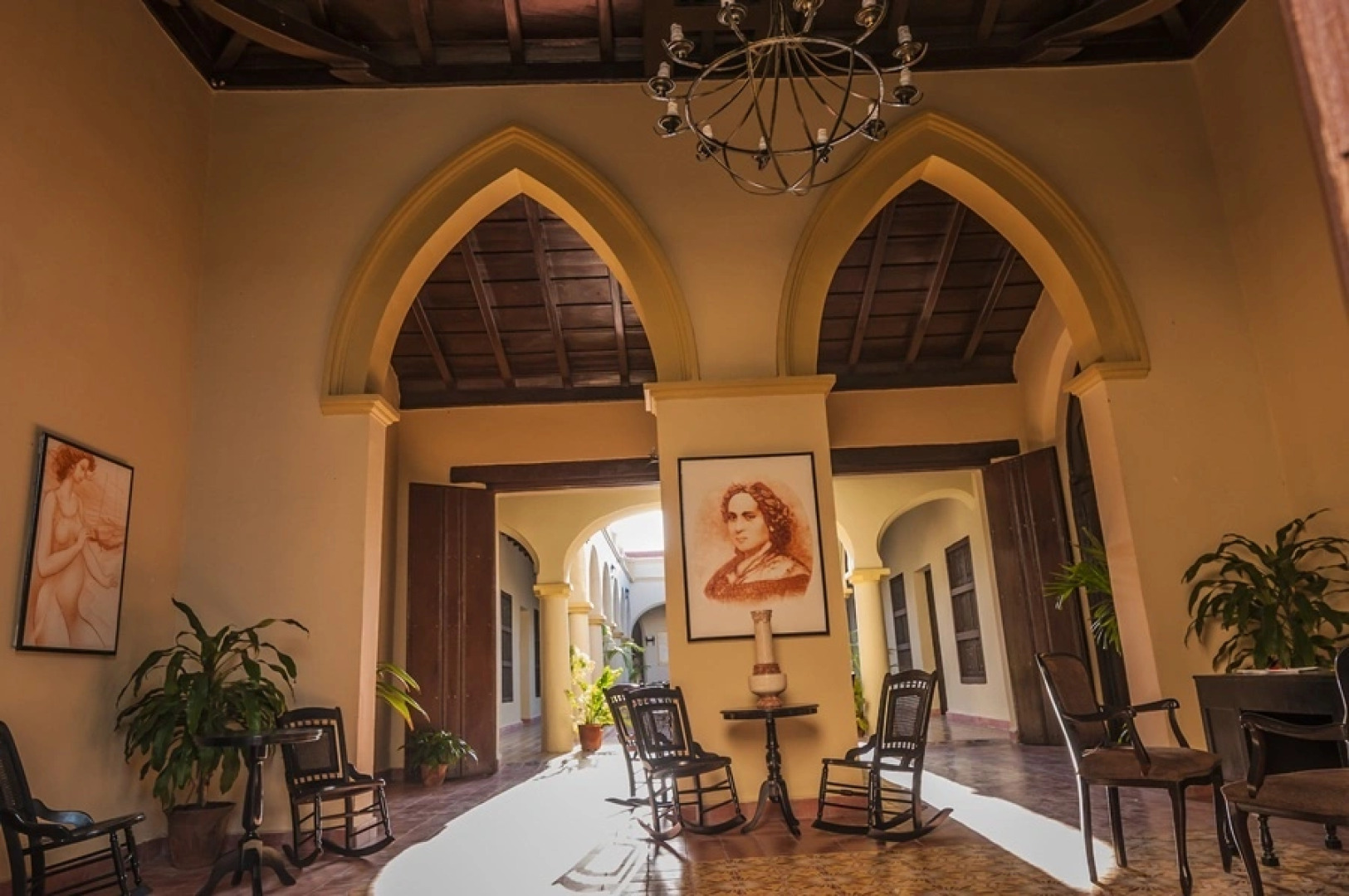 Hotel E La Avellaneda