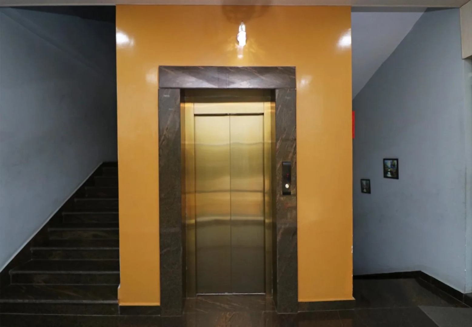 Mv Hotel By OYO Rooms