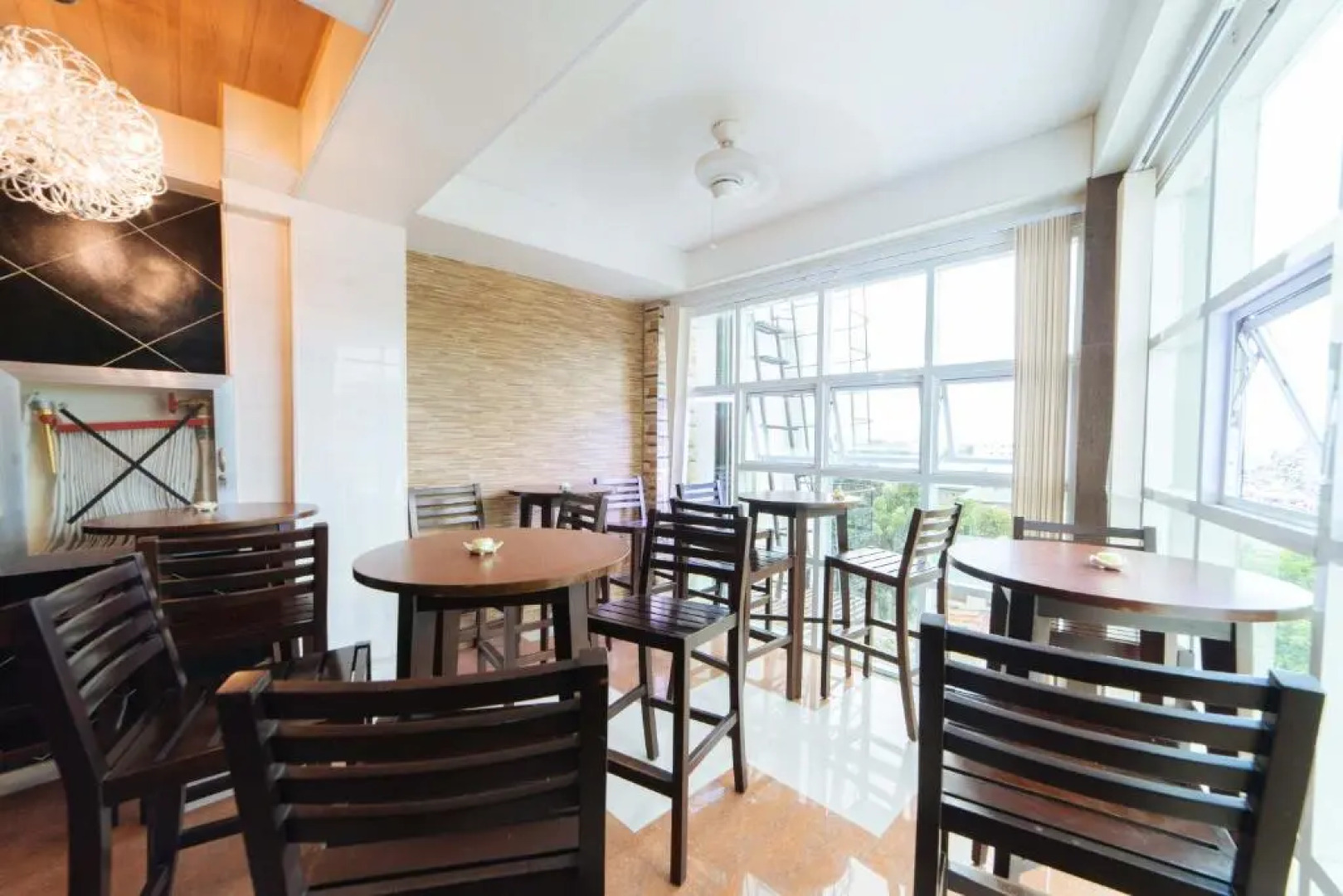 RedDoorz@Lawaan Roxas City