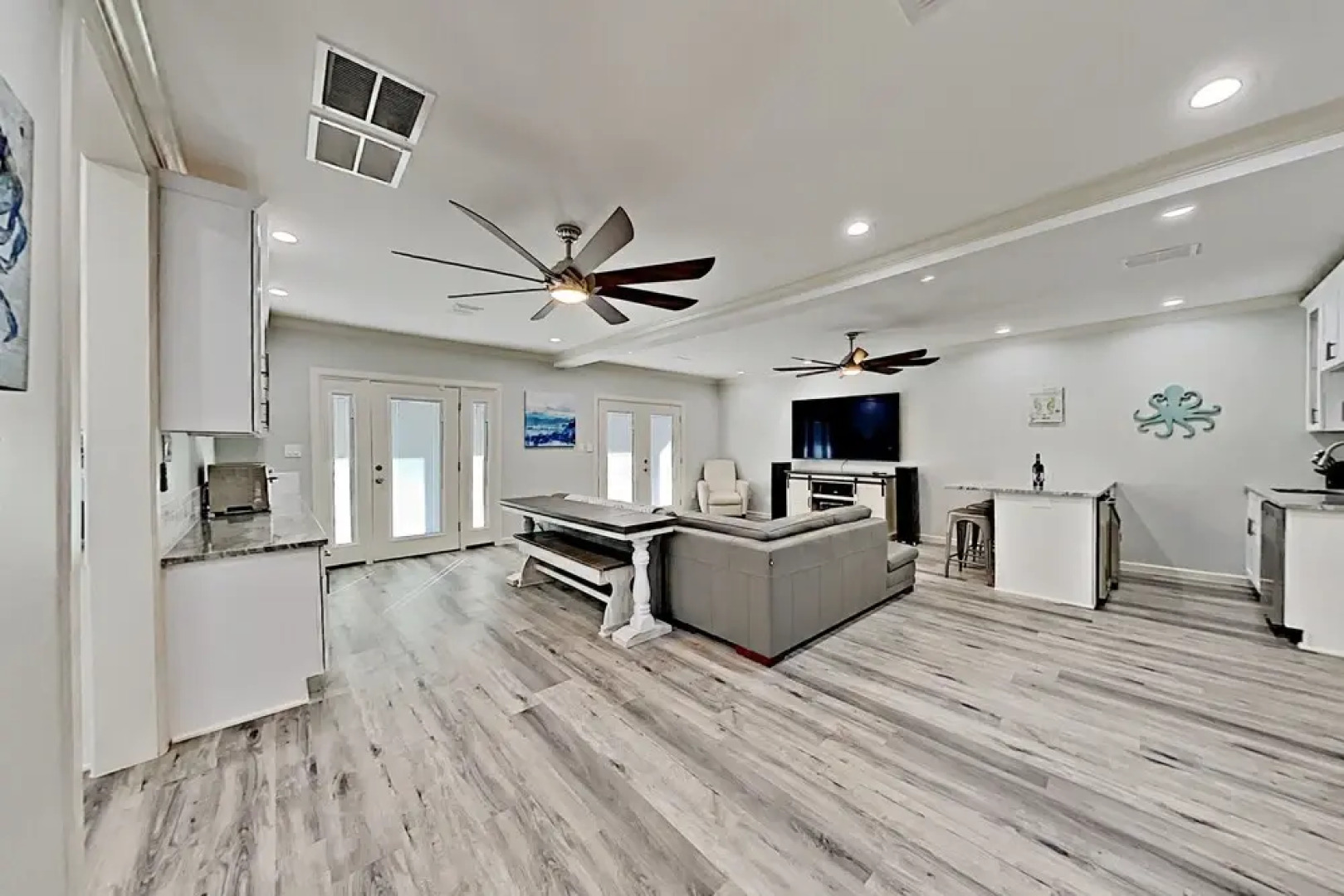 1231Swat 7 Bedroom Home