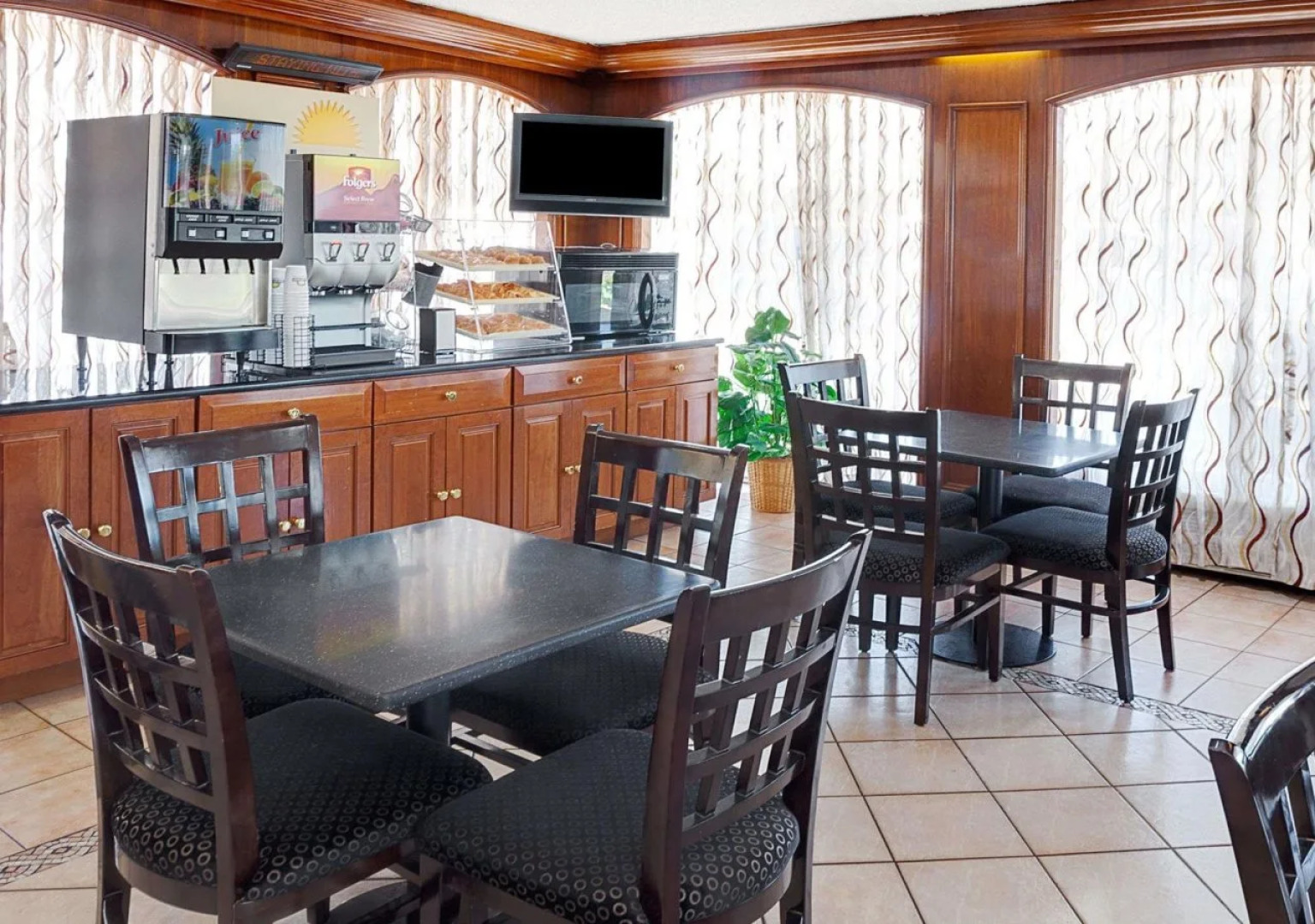 Days Inn Elk Grove Village Chicago OHare Airport West