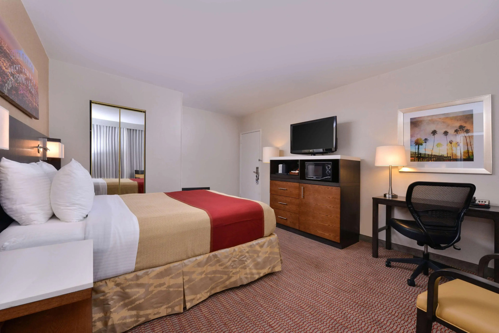 Best Western Royal Palace Inn & Suites