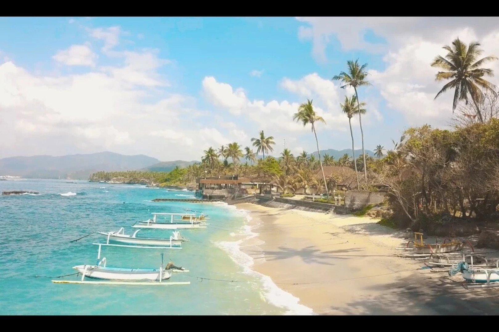 Villa Manis Beachfront