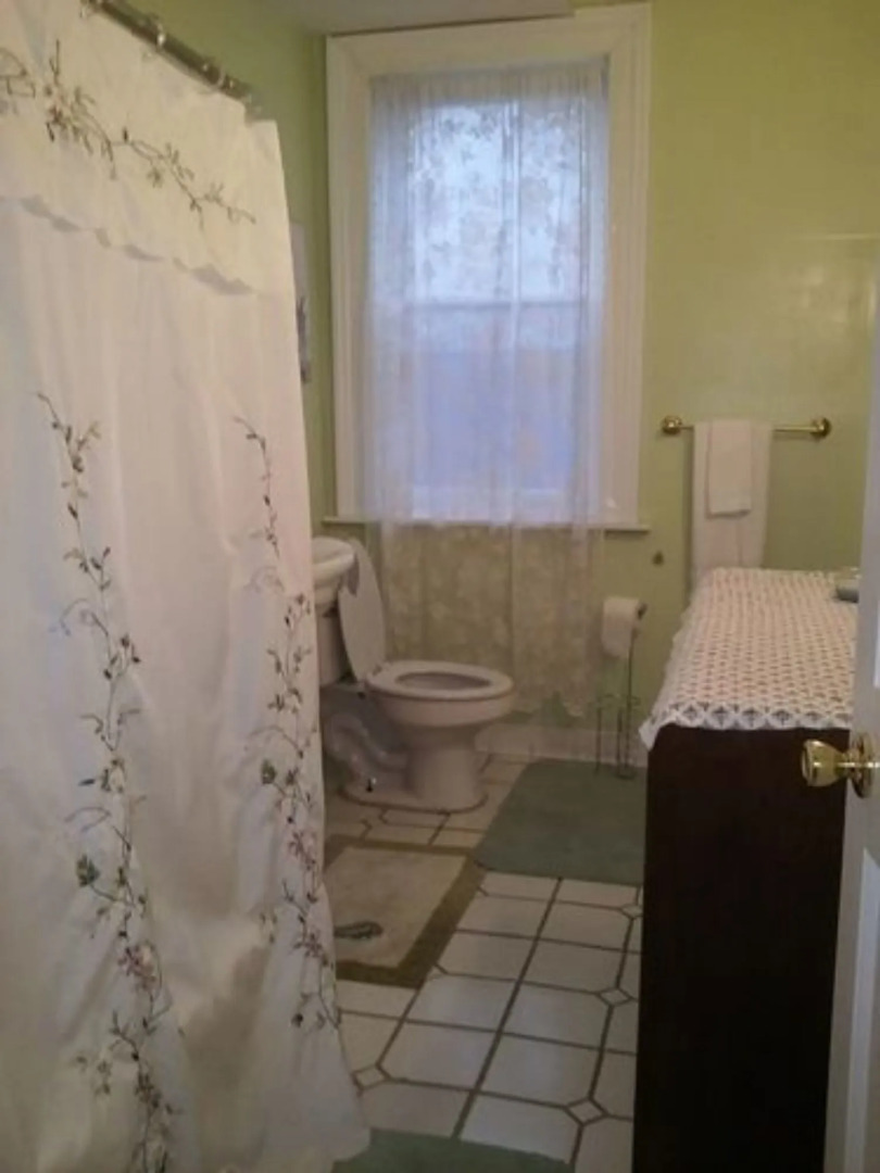 Six Acres Bed & Breakfast