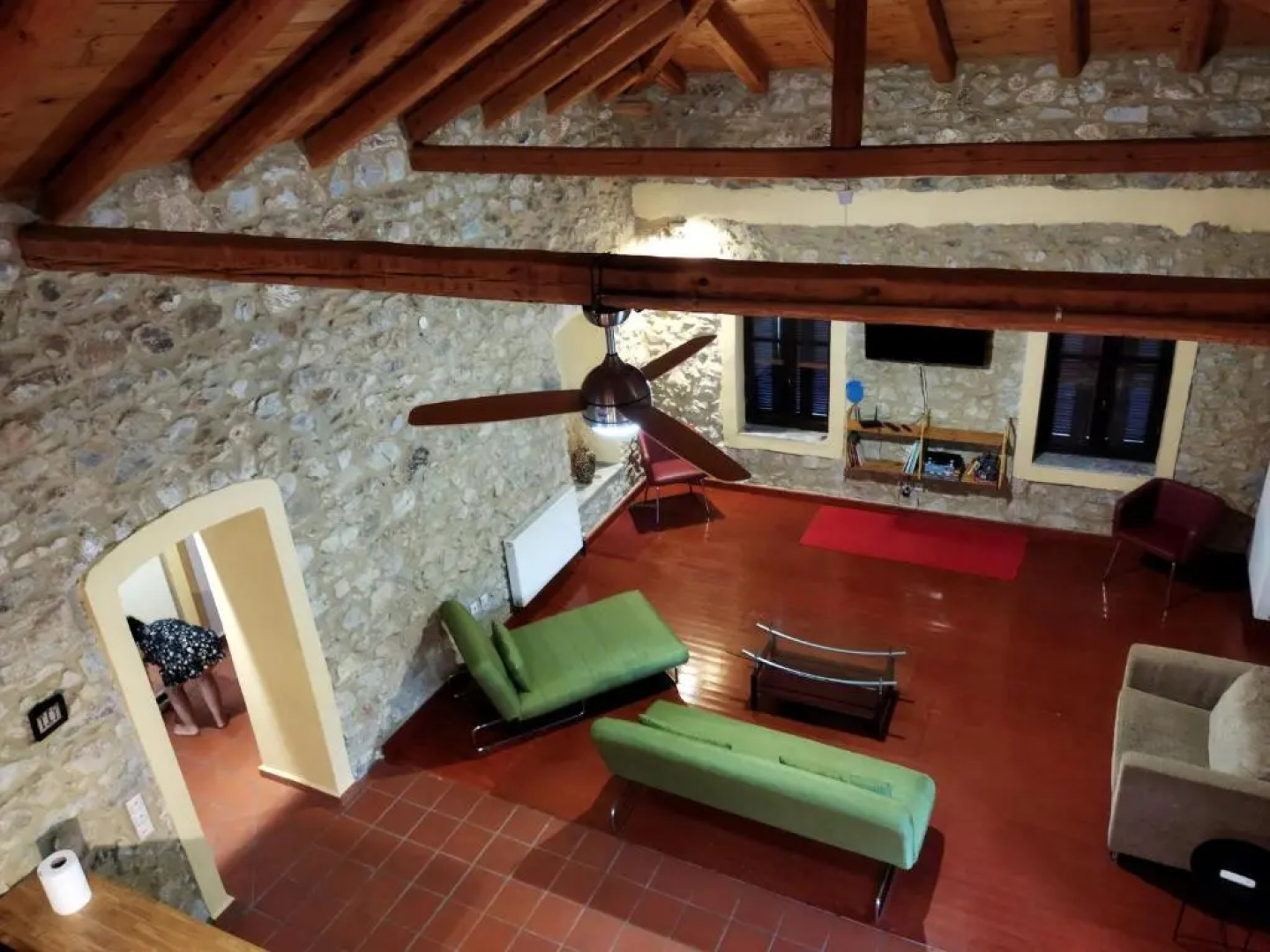 Traditional Stone House - Individual - 4-8 persons