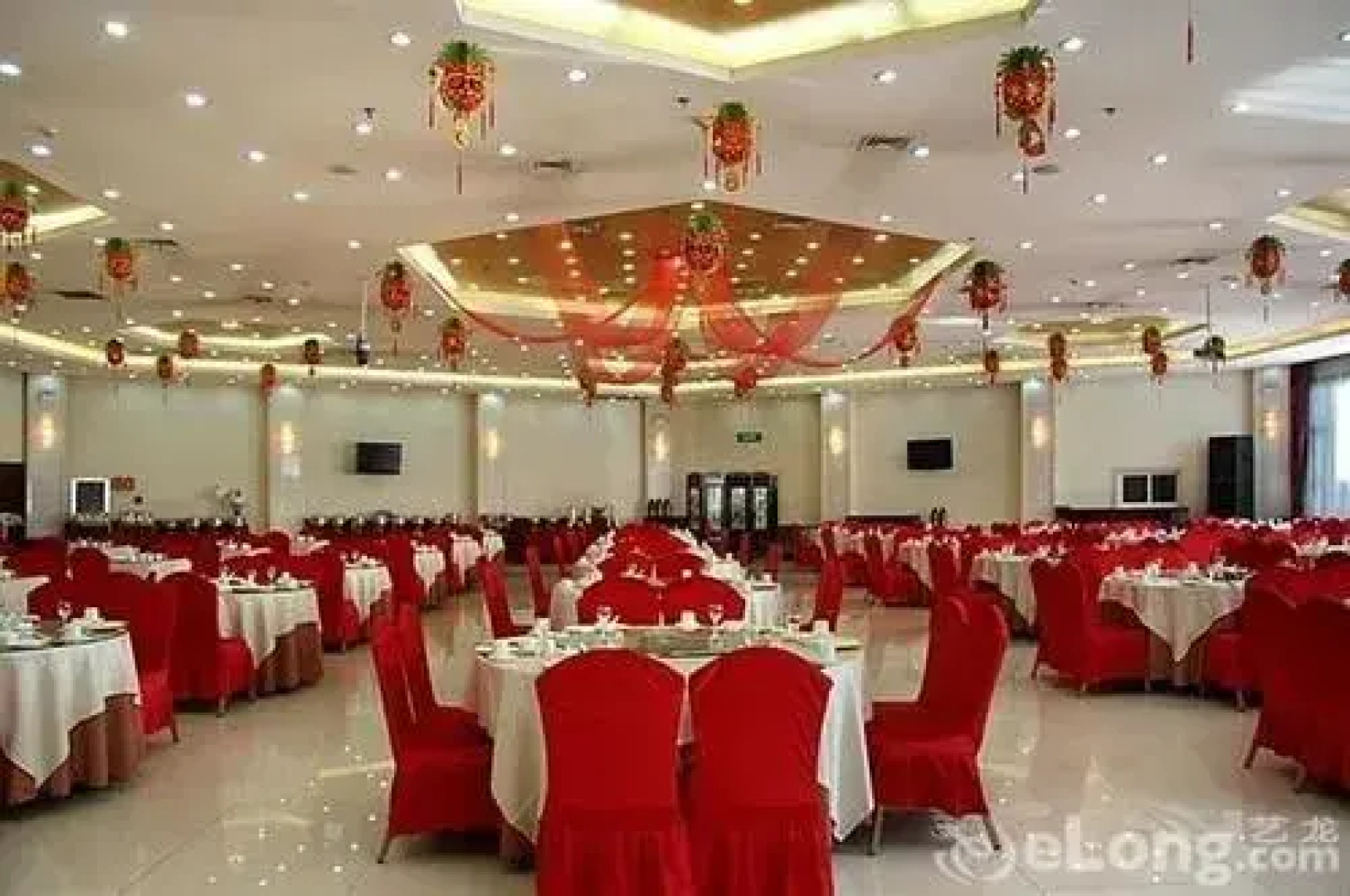 New Era Hotel