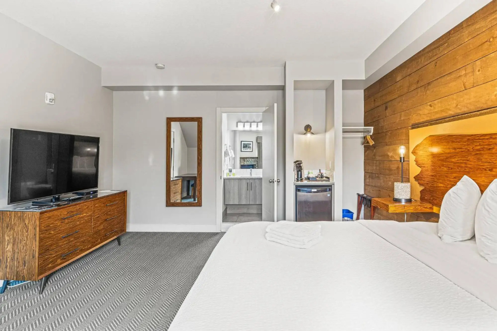 Basecamp Lodge Canmore