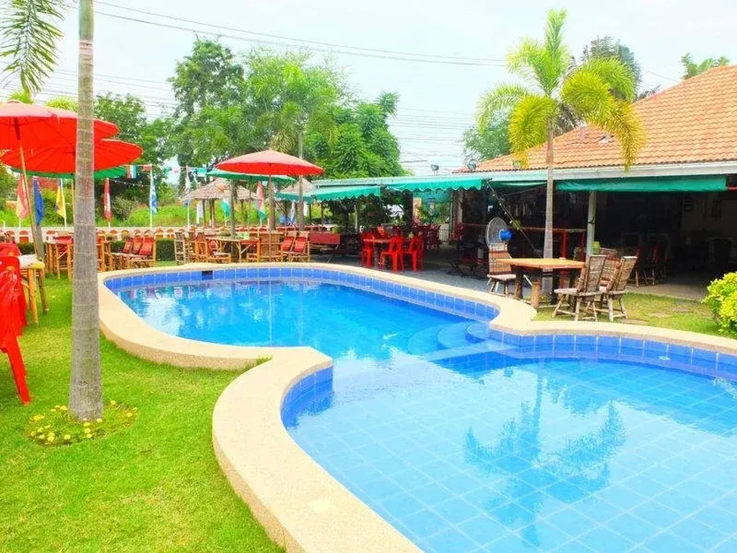 Laylas Place - Resort