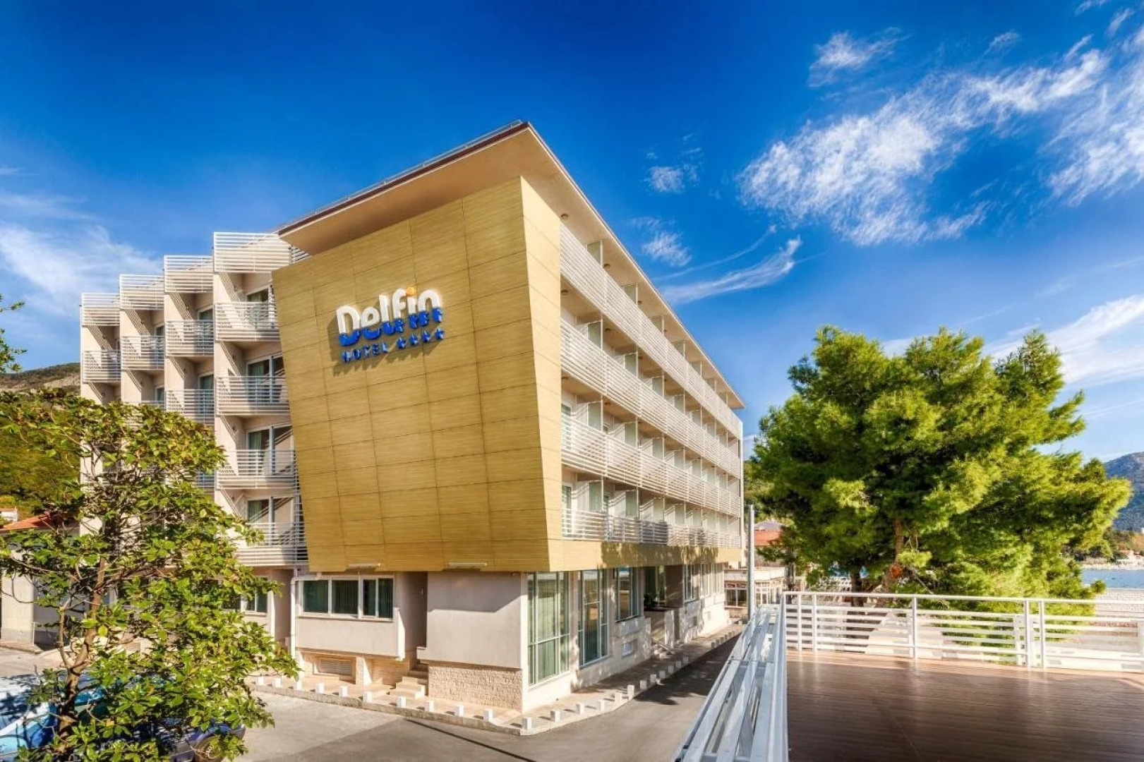 Carine Hotel Delfin