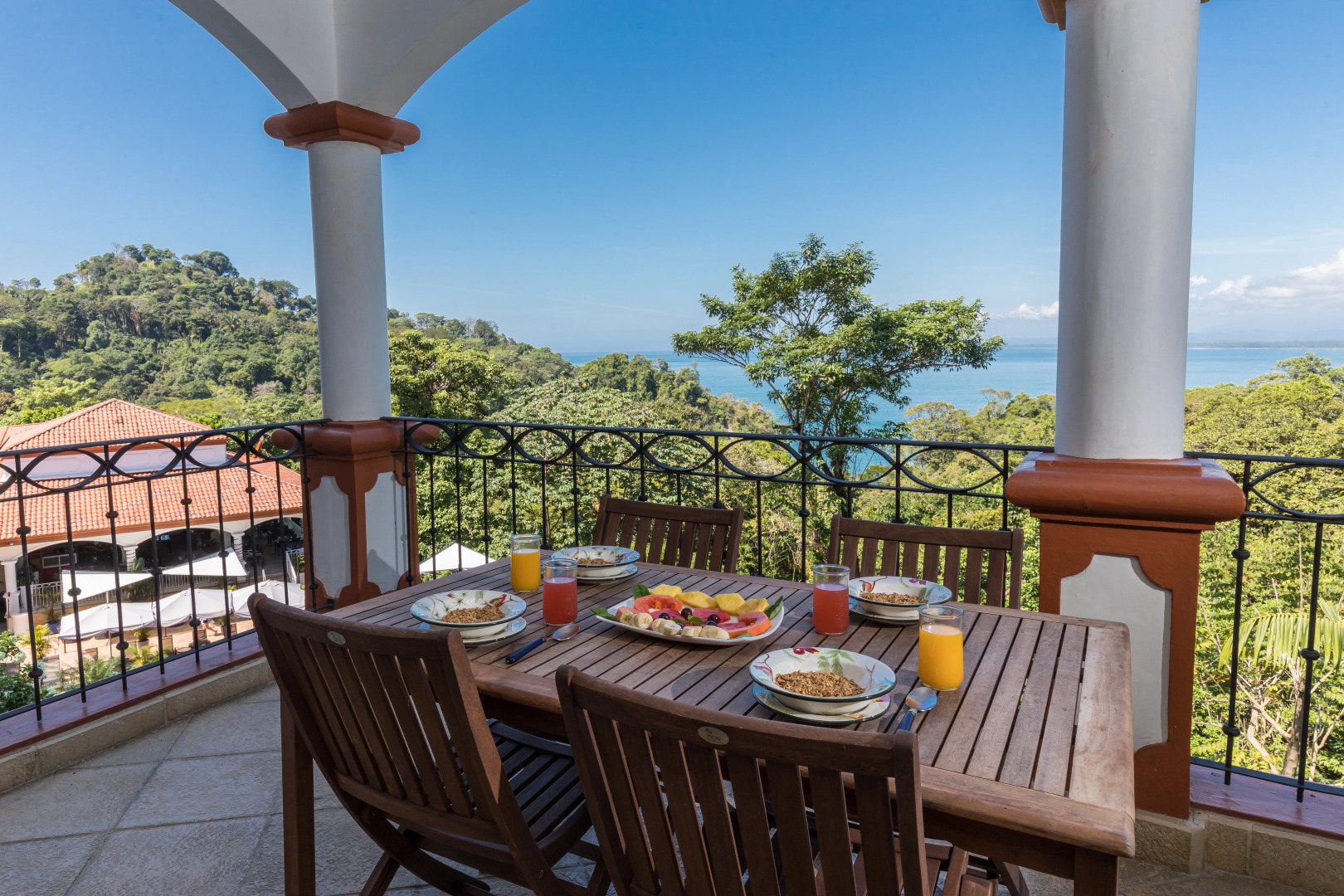 Shana by the Beach Manuel Antonio