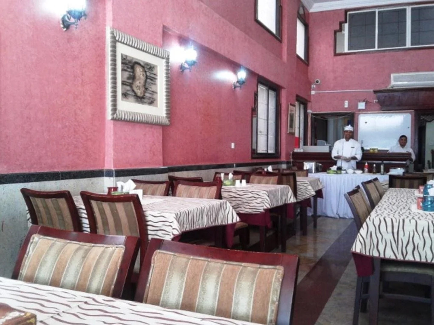 Al Mourouj Inn Hotel