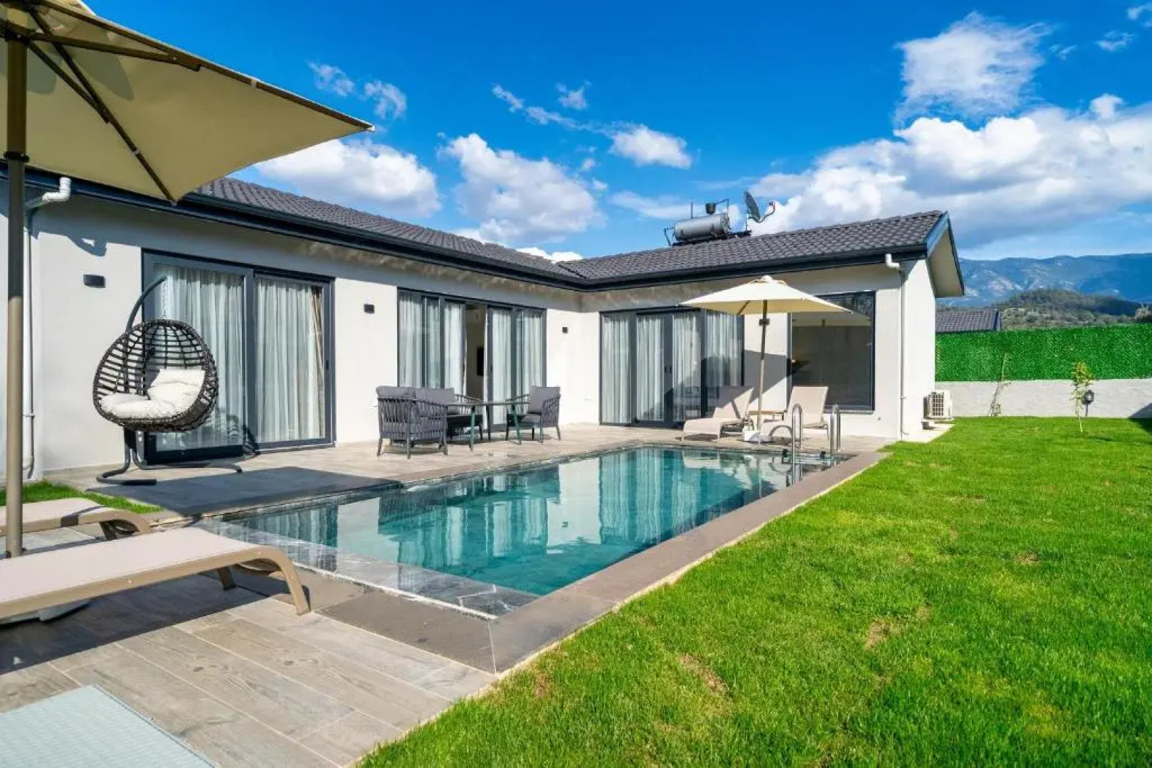 2 Bedroom Private Villa With Swimming Pool