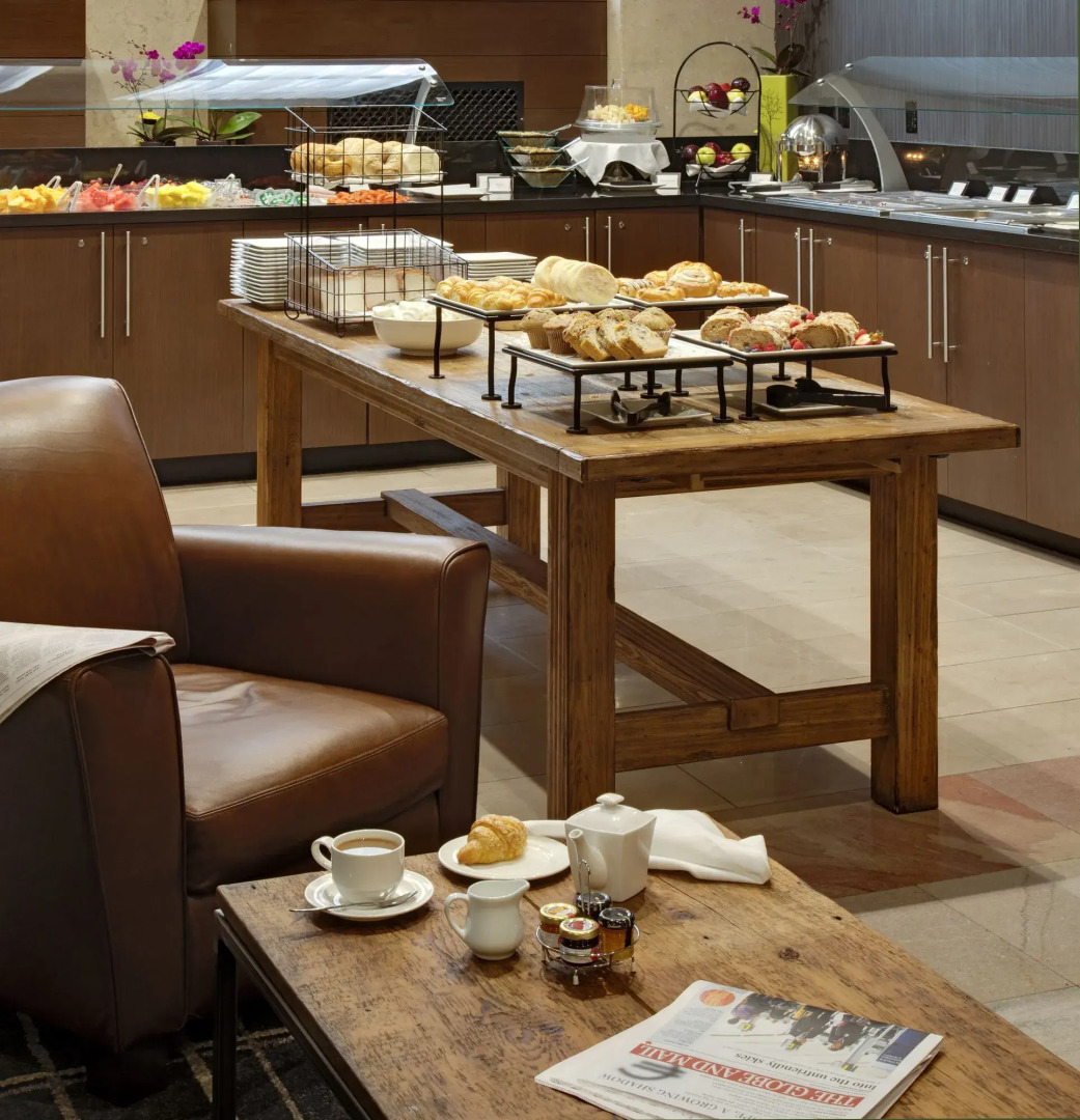 One King West Hotel & Residence