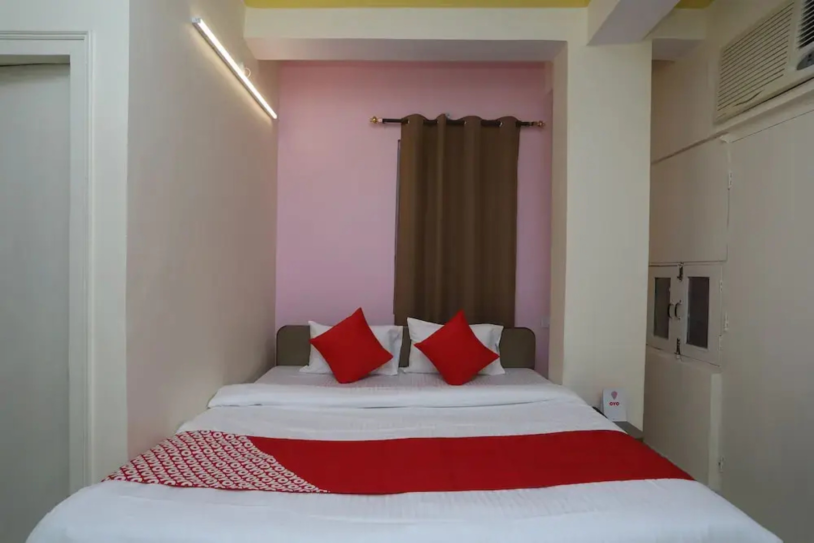 OYO 19804 Hotel Geet International