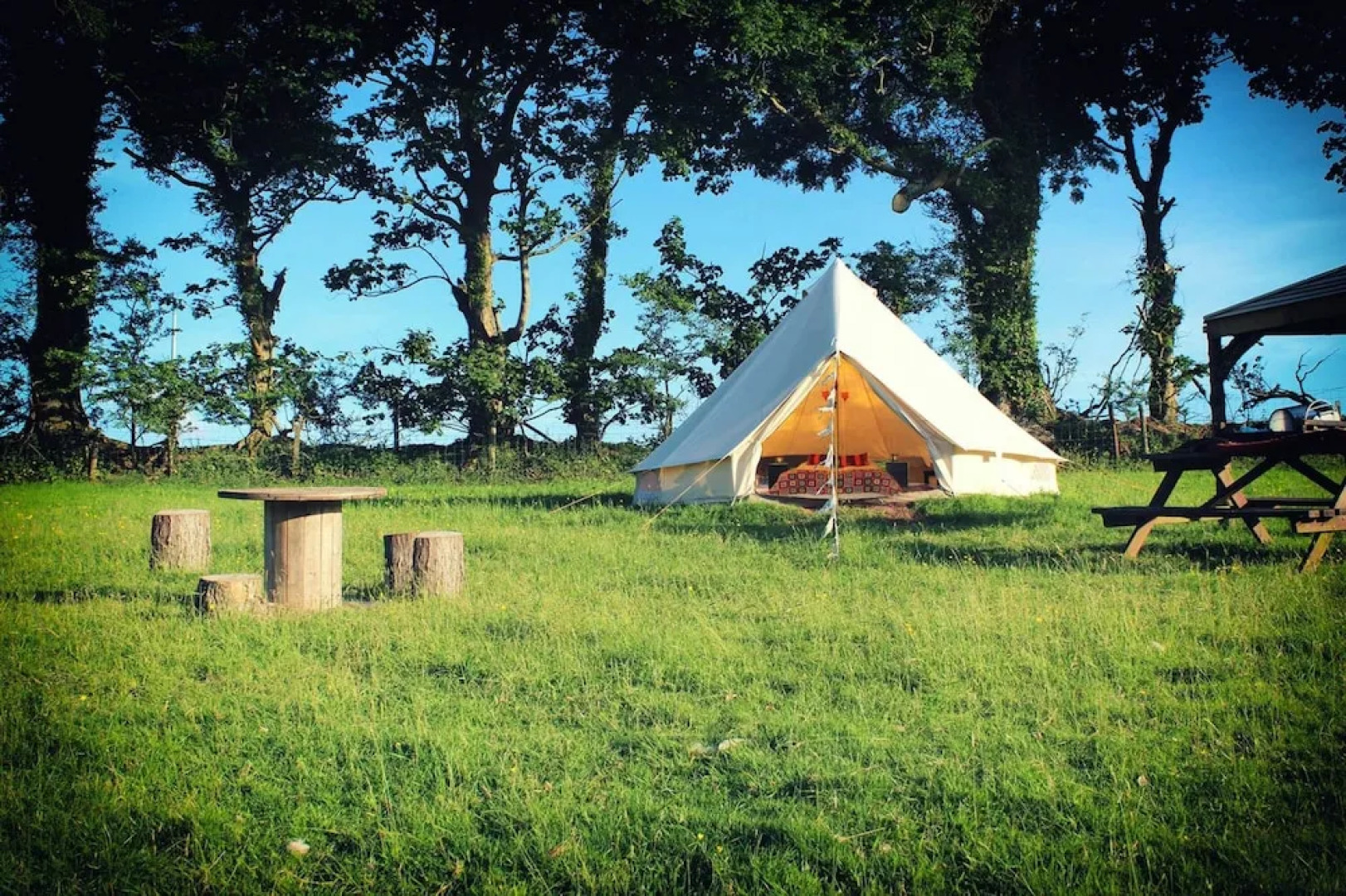 Tribal Moon Bell Tent - Love Zone