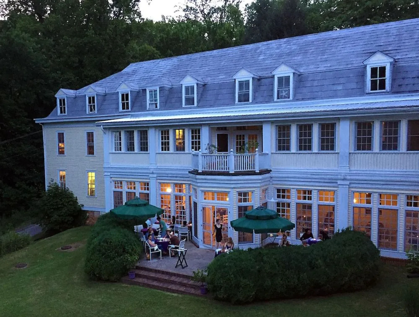 Grand Old Lady Hotel