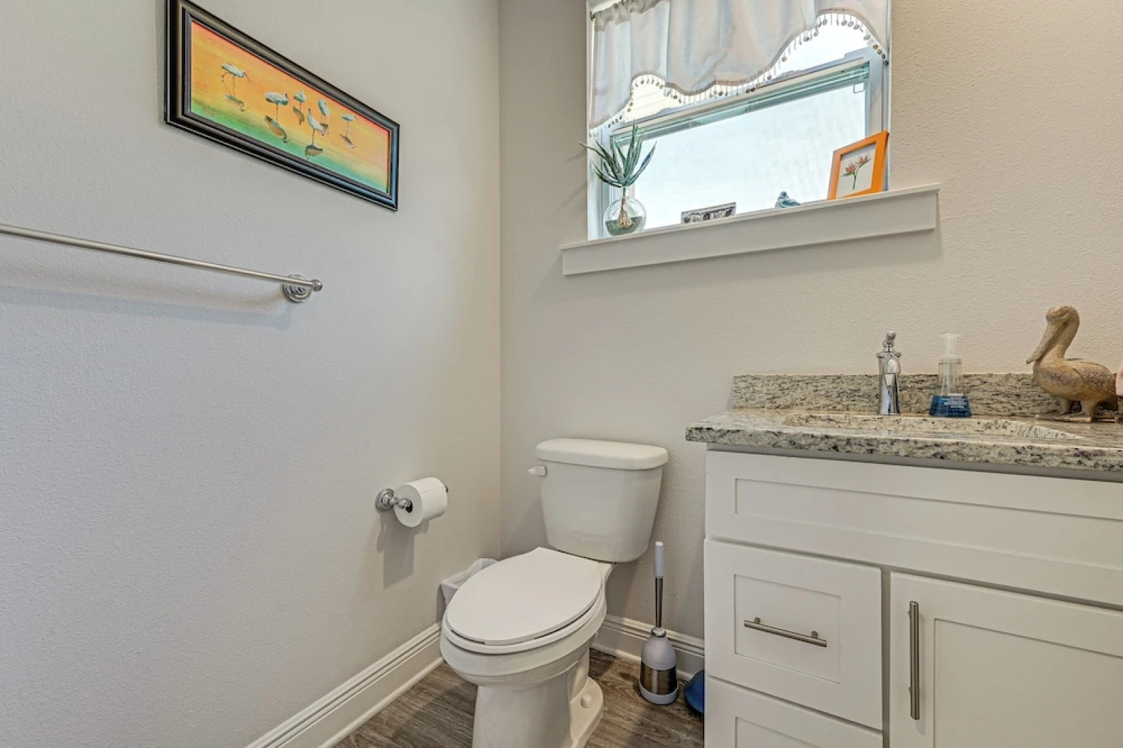 Airy Coastal Casa on Park: 6 Mi to Honeymoon Isle!