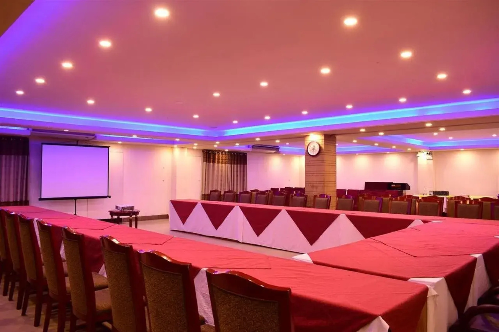 Hotel Metro International