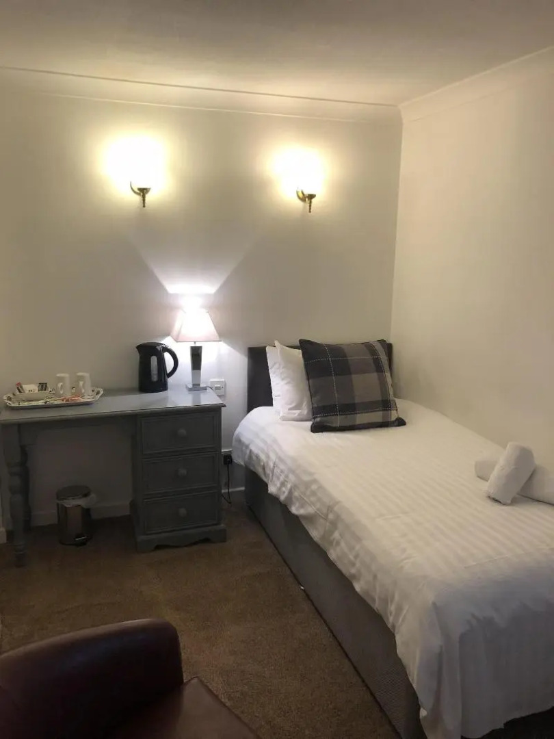 The Old Stone Trough Country Lodge & Inn