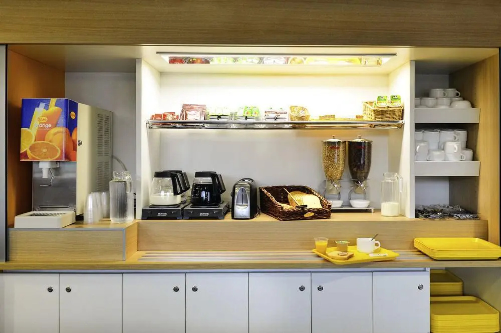 HotelF1Clichy sous Bois