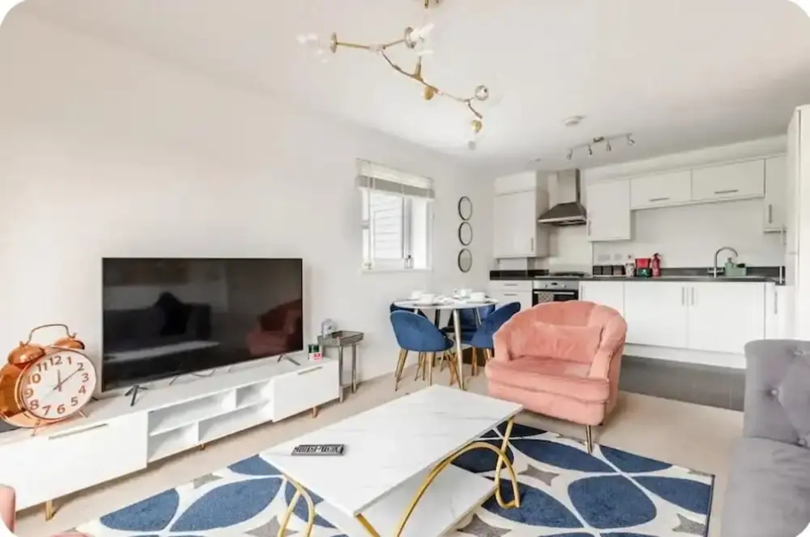 Stunning Modern Apartment in Rochester, England