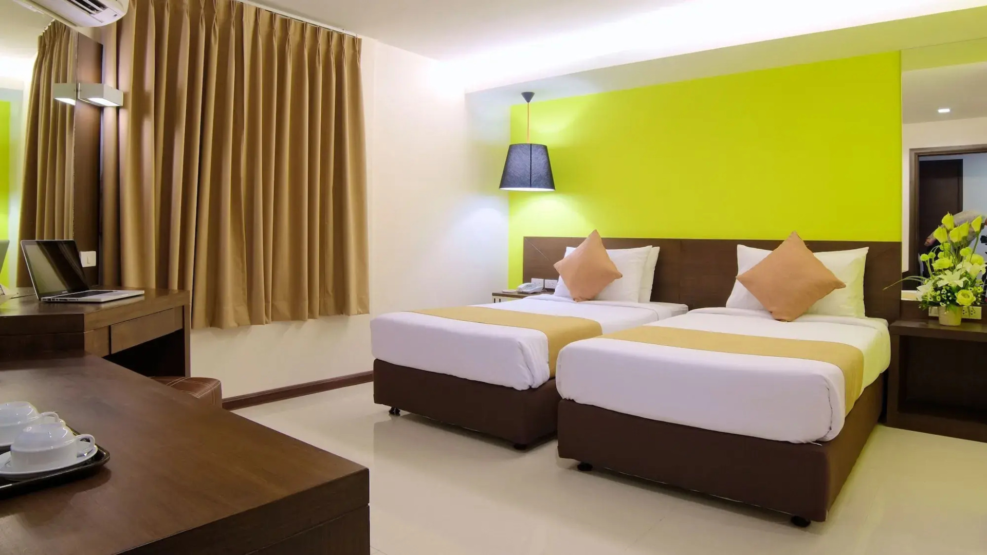 Отель Grand Alpine