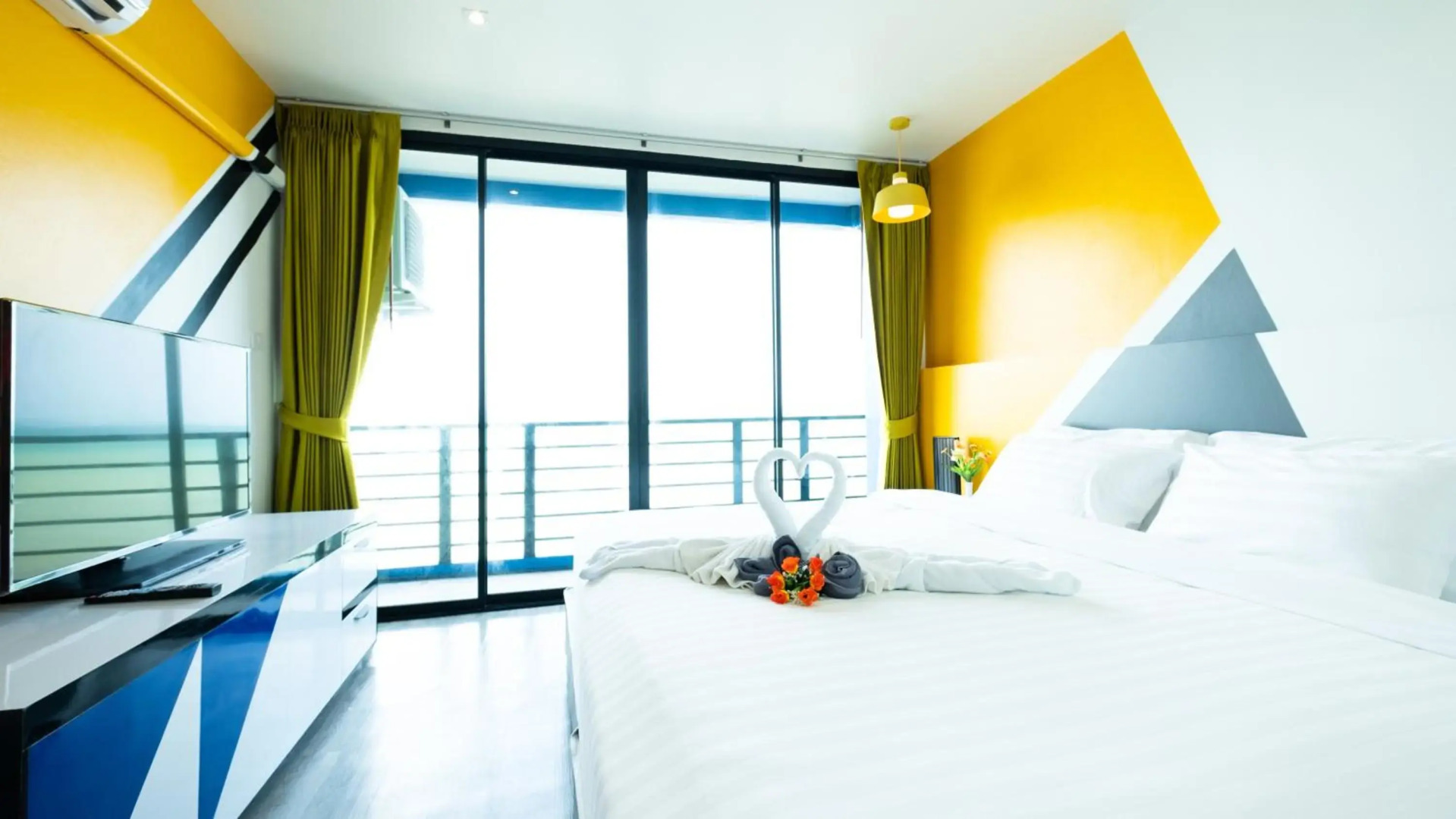 Play Phala Beach Rayong