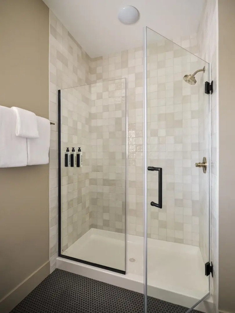 The Neighborhood Hotel-New Buffalo