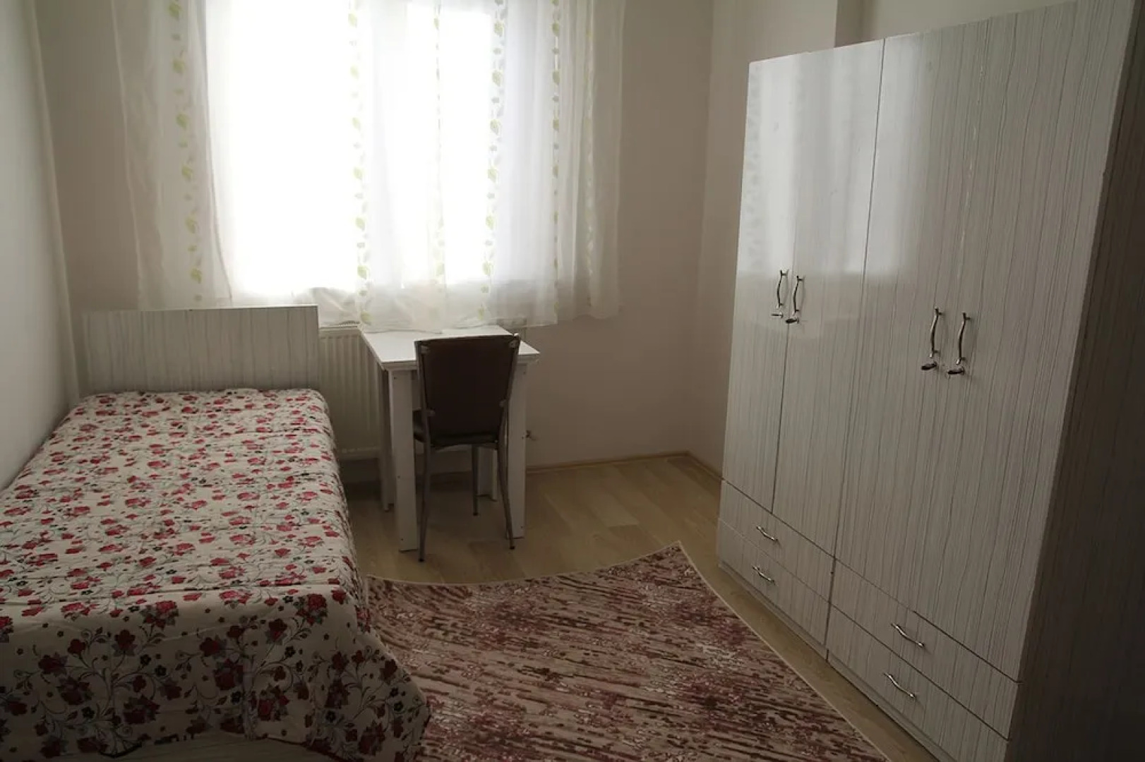 Seckin Apart - Caters to Adult Women