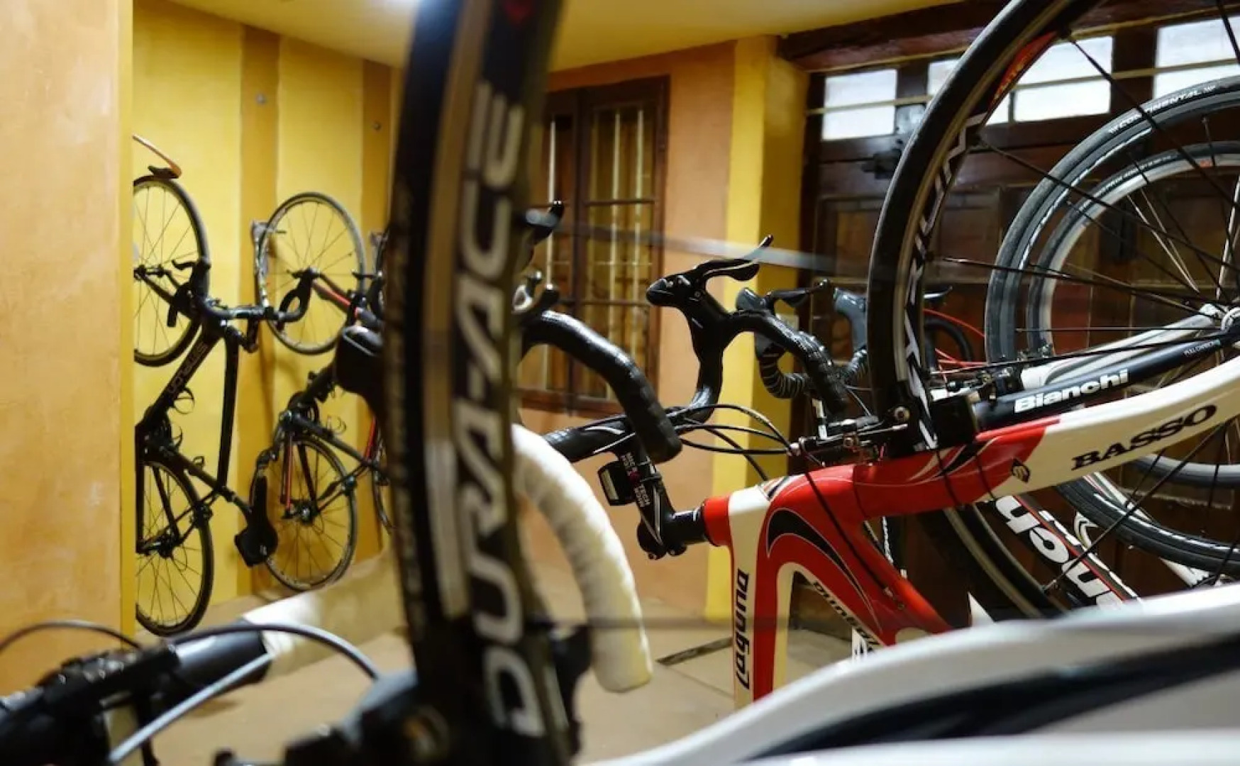 Les Arcades Le Lion Dor