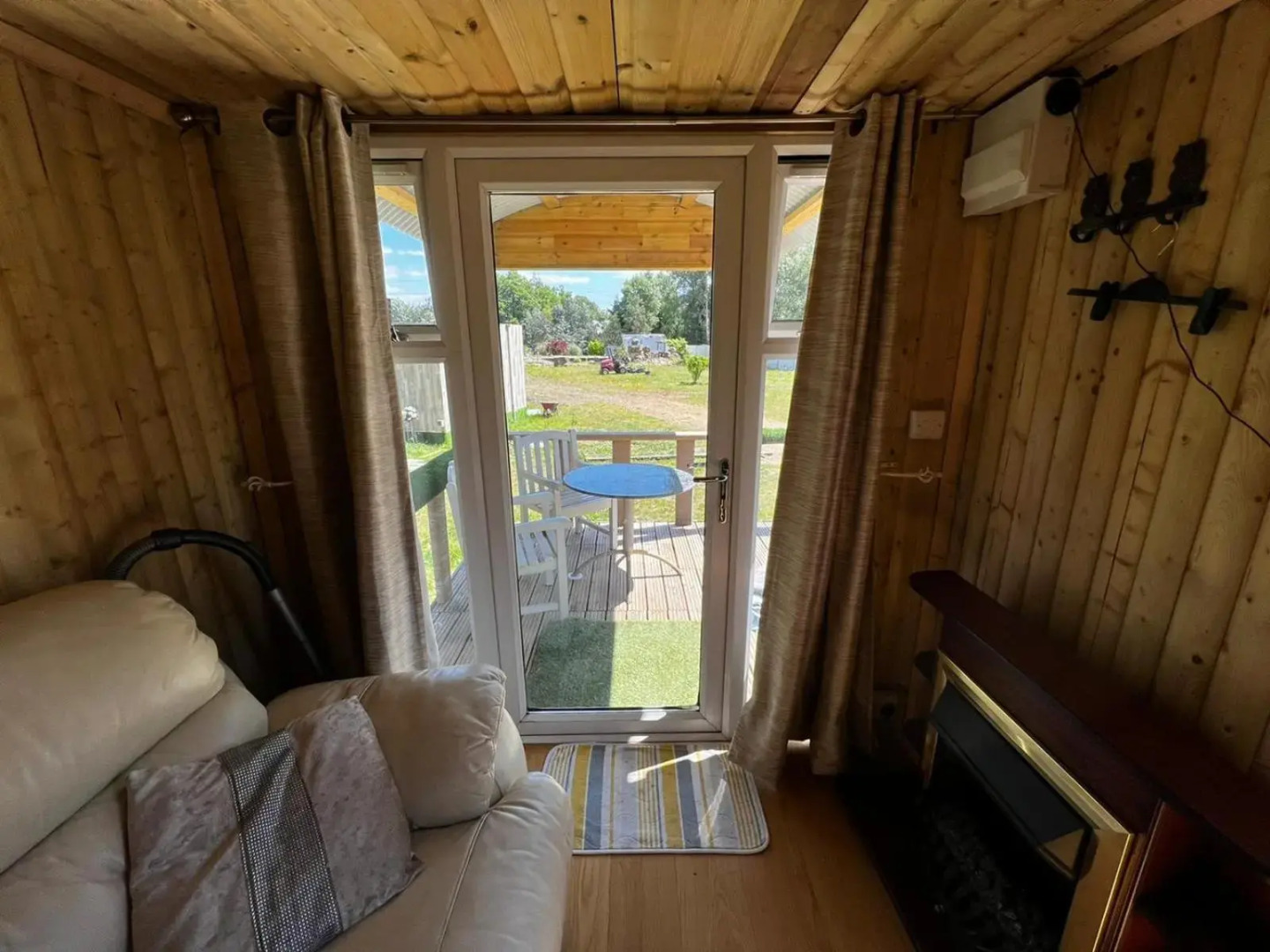 The Caduceus - Private Cabins