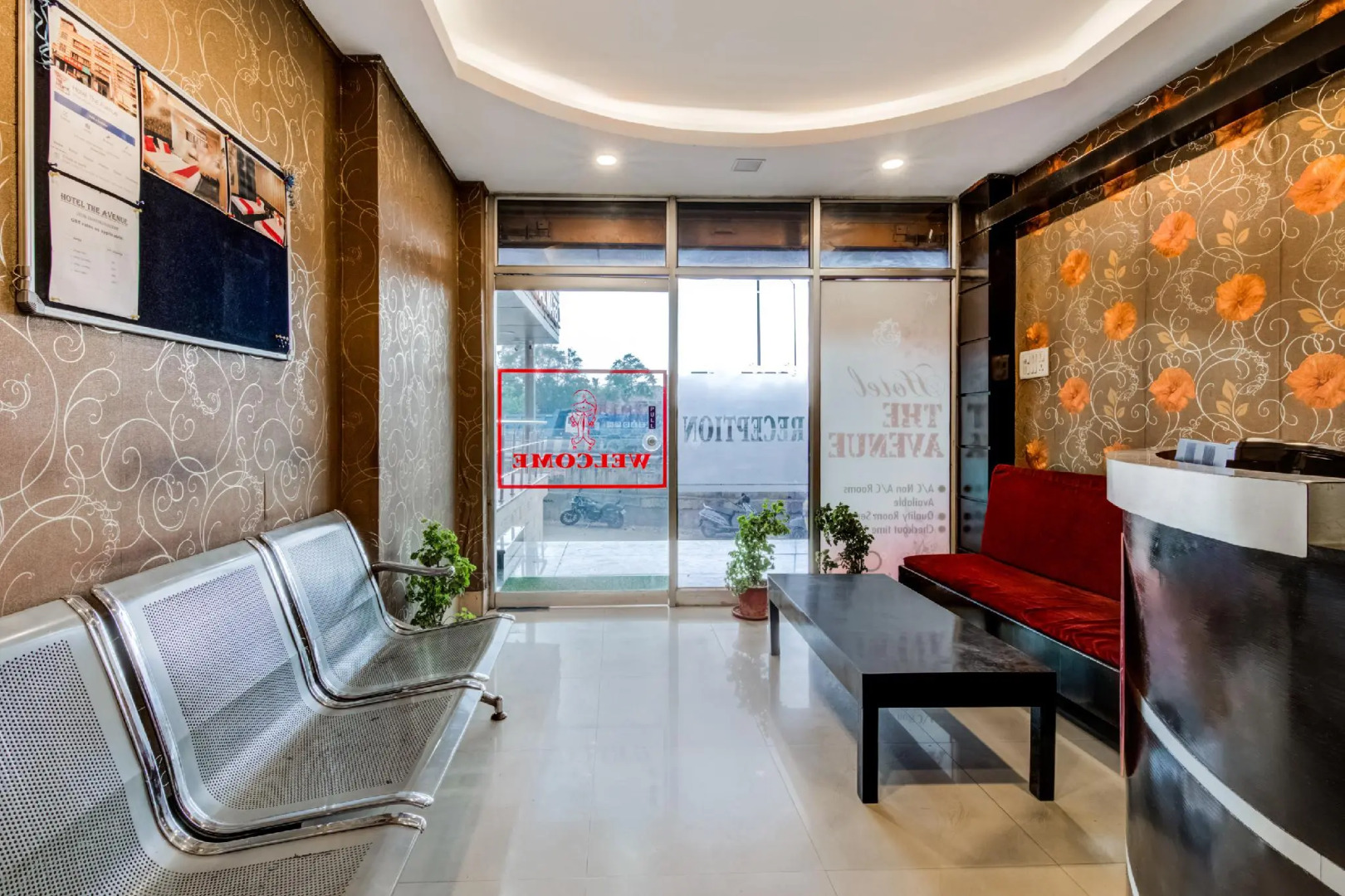 OYO Flagship 14008 Hotel The Avenue