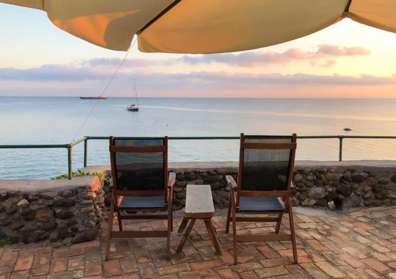 Nelinda Waterfront Accommodation (Adults Only)